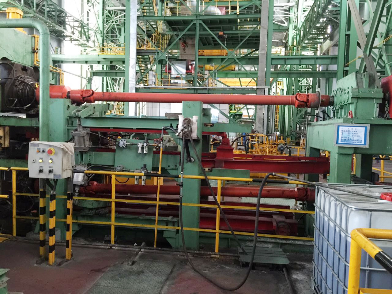 SWC350×6000萬向聯(lián)軸器使用現(xiàn)場